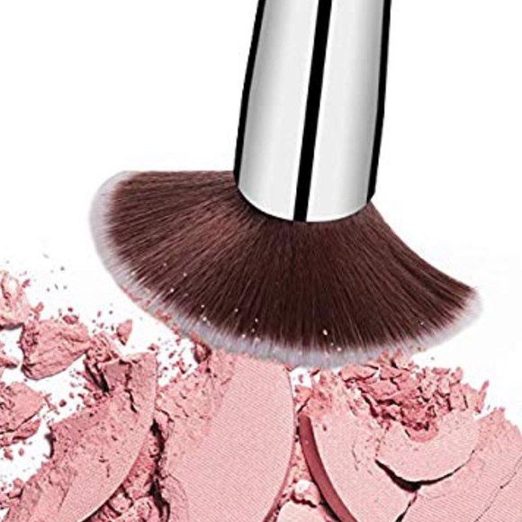 13 Piece Makeup Brush Set with Silver Handles - Picture 4 of 5